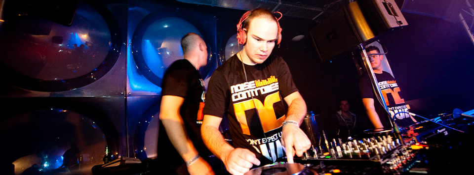 arjan noisecontrollers back