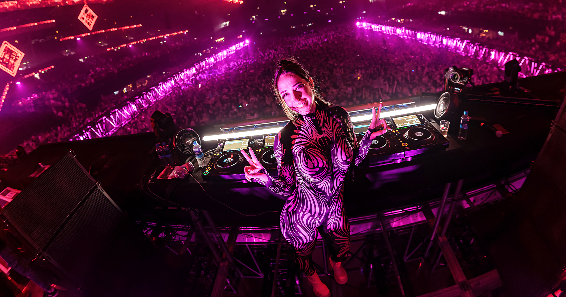 Slechts 4,79% van de hardere stijlen line-ups bestaat uit vrouwen