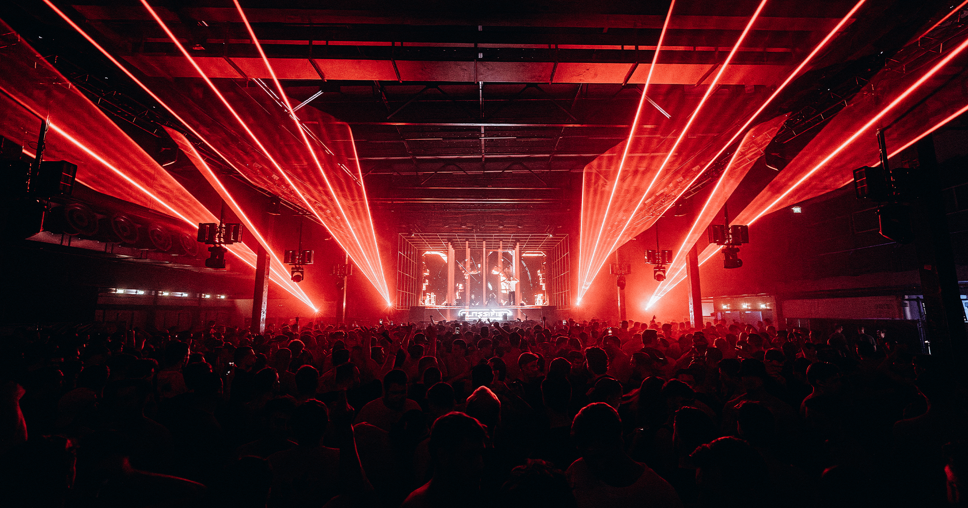 Hoe RAW en hard techno steeds dichter naar elkaar groeien